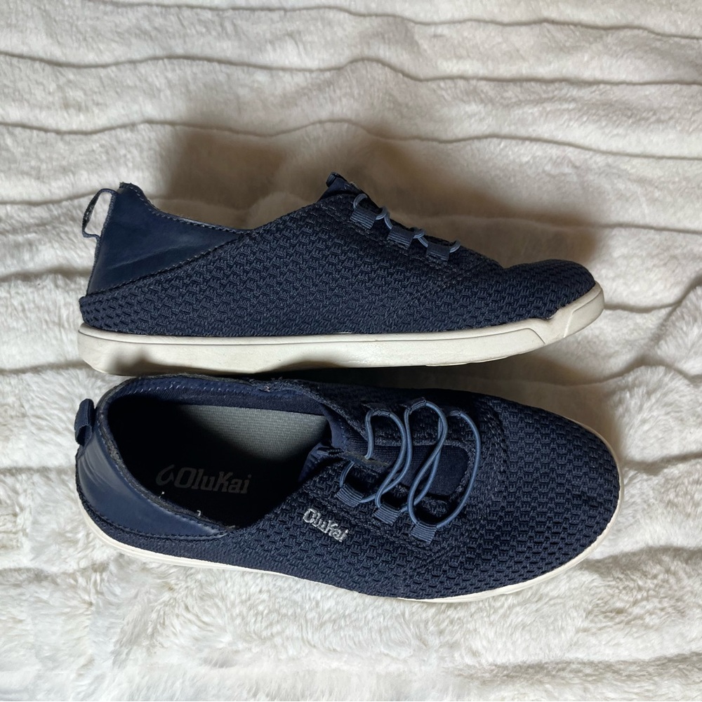 OluKai Boys 4 Alapa Li Blue Comfy Travel Walking Vacation Shoes Spring Summer